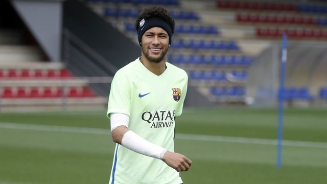 Neymar deja FCBarcelona rumbo PSG
