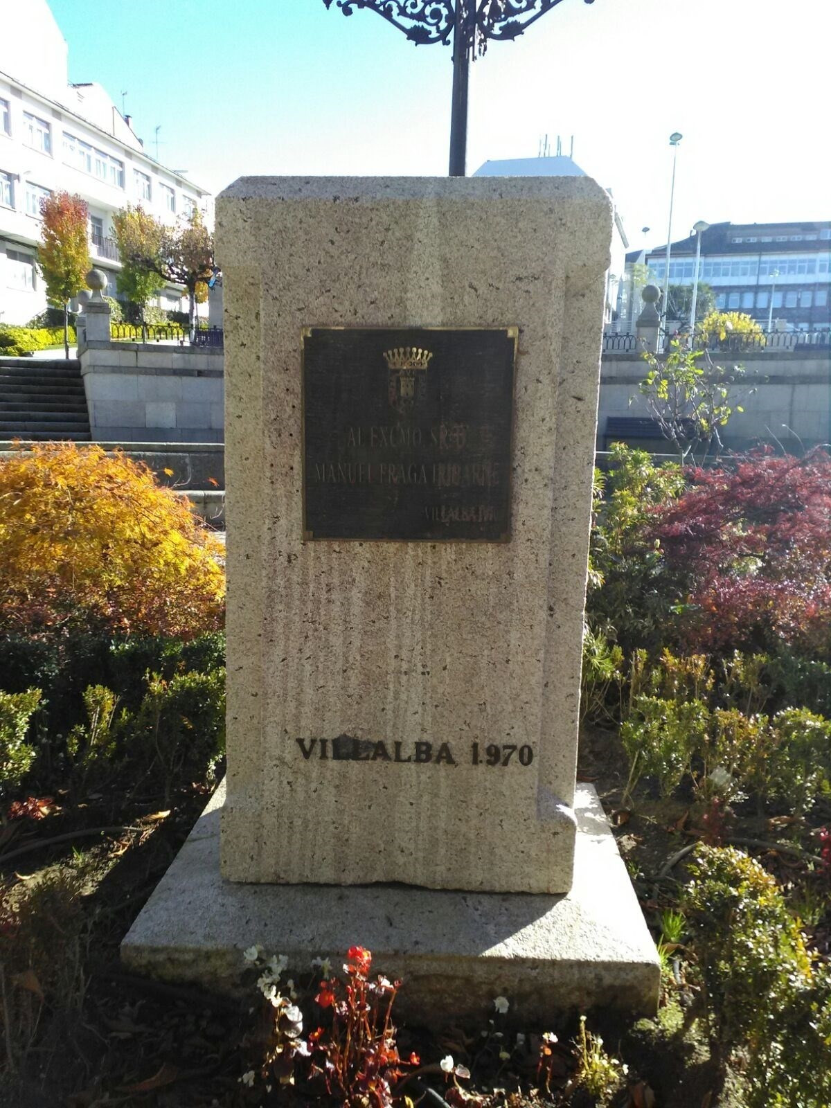 Busto manuel fraga desaparecido