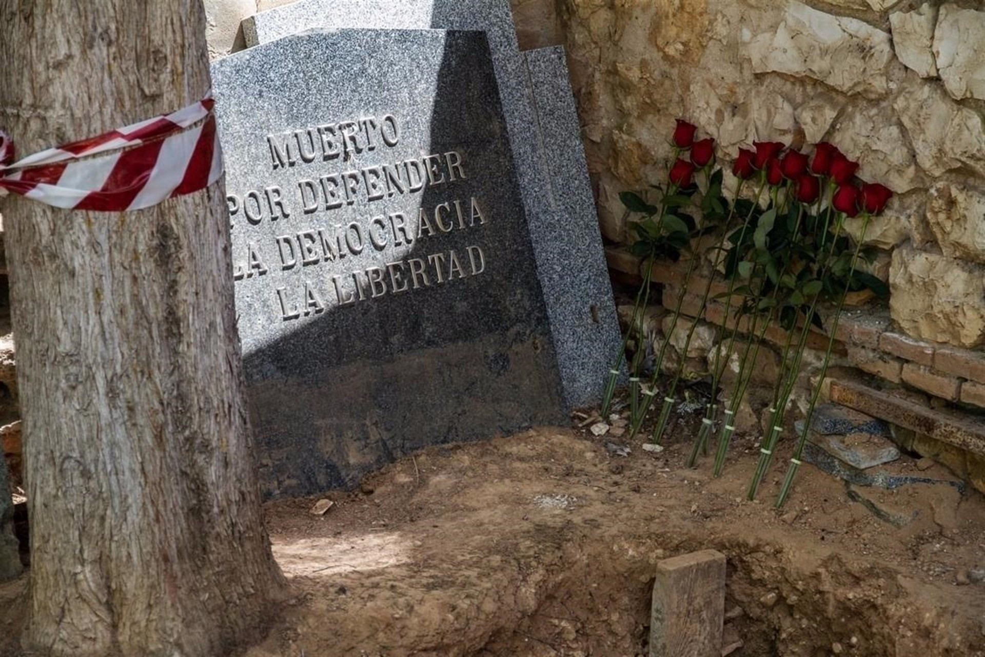 Exhumacionenuncementerio