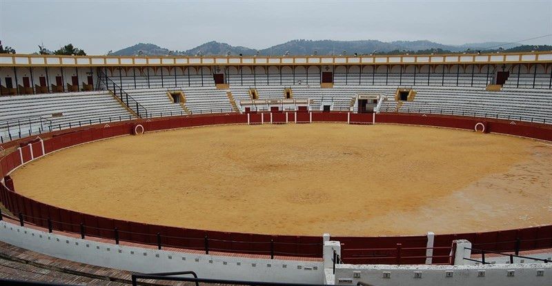 Plaza toros vacia