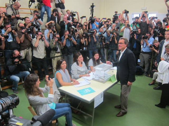 Artur Mas en el momento de su votación el 27S