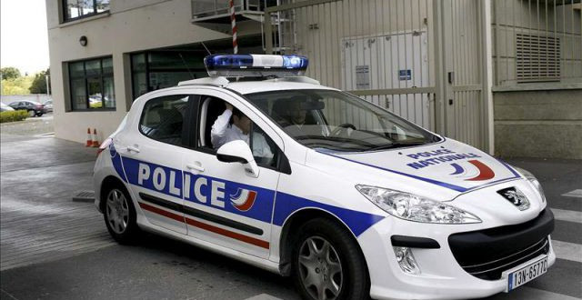 Coche de la Policía Francesa 