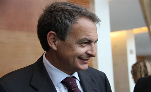 Zapatero cree que Mas está "en un laberinto" porque se puso a correr "sin G