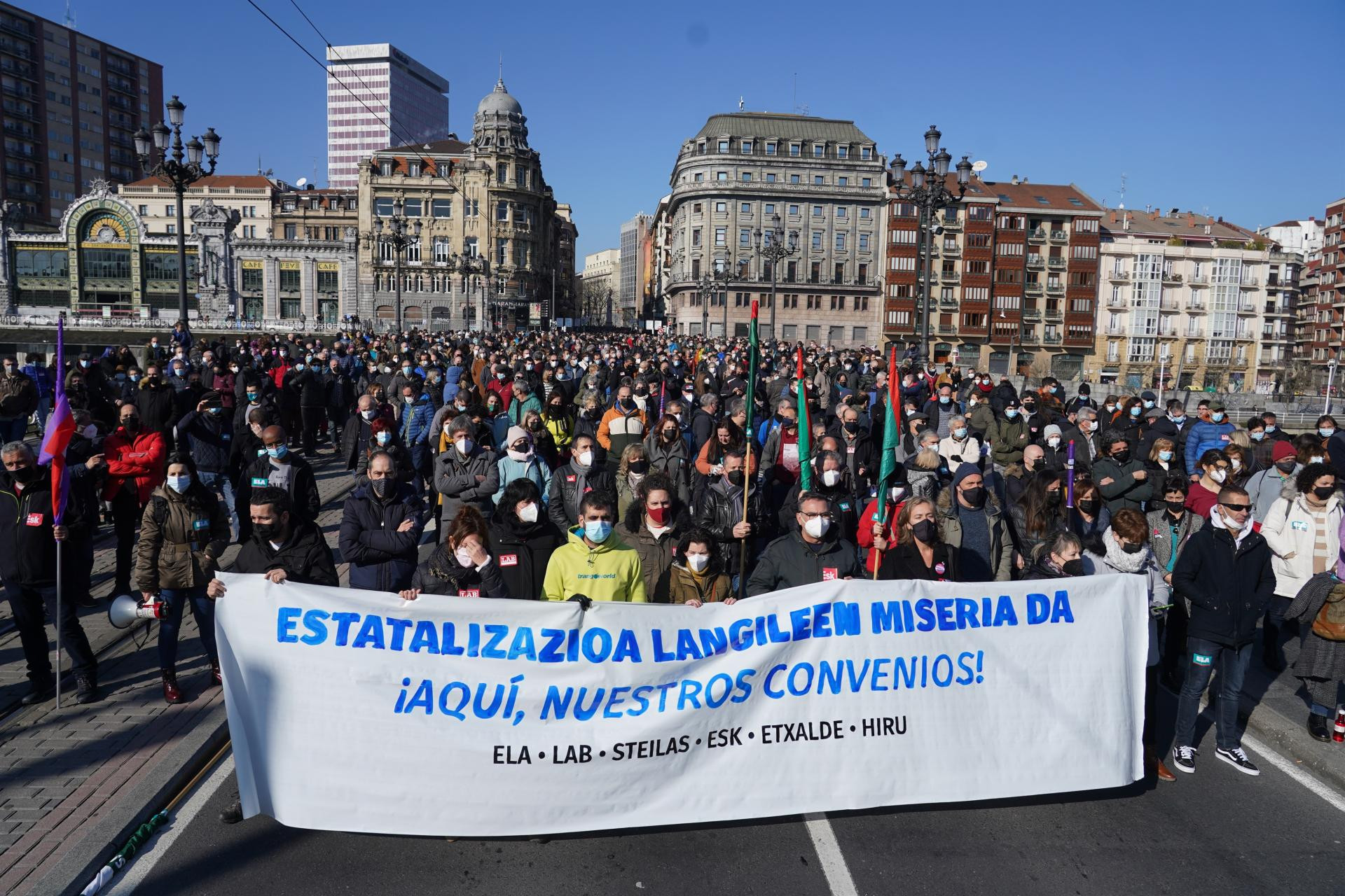 Sindicatos nacionalistas se manifiestan en las capitales vascas contra la reforma laboral y por un marco propio