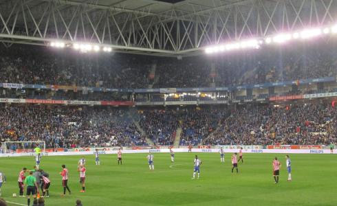 34.831 espectadores generaron un espectacular ambiente en el Estadio de Cornellà-El Prat