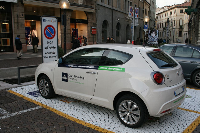 1280px   01 Car Sharing Alfa Romeo MiTo