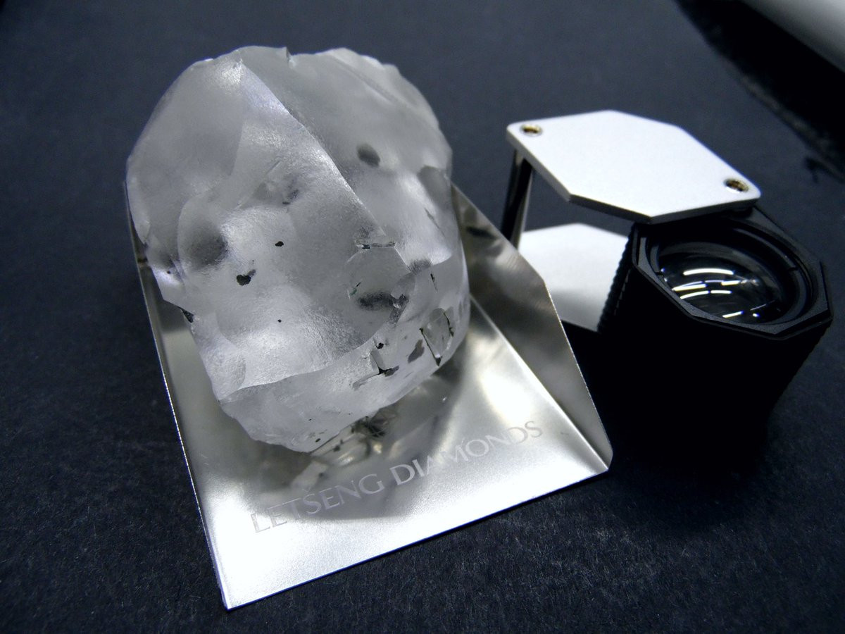 Diamante de 910 quilates