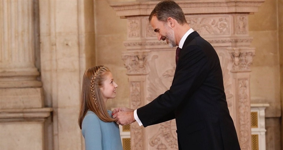 Felipe VI impone el Toisu00f3n de Oro a la Princesa de Asturias