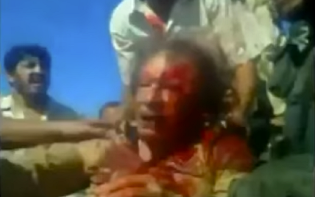 u00daltimas imu00e1genes de Muamar el Gadafi vivo