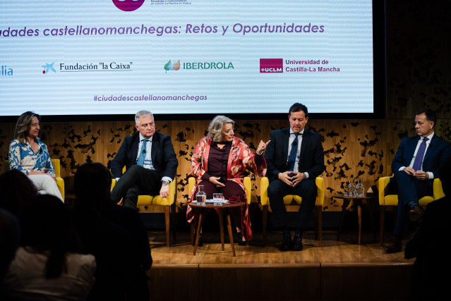Foro organizado por el Club Conecta con los alcaldes de Ciudad Real, Albacete, Toledo y Guadalajara.