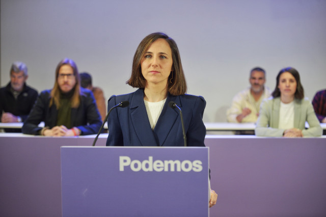La secretaria general de Podemos, Ione Belarra, valora en la sede del partido la decisión del presidente del Gobierno, Pedro Sánchez, de continuar en el cargo.