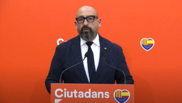 El eurodiputado Jordi Cañas en rueda de prensa.