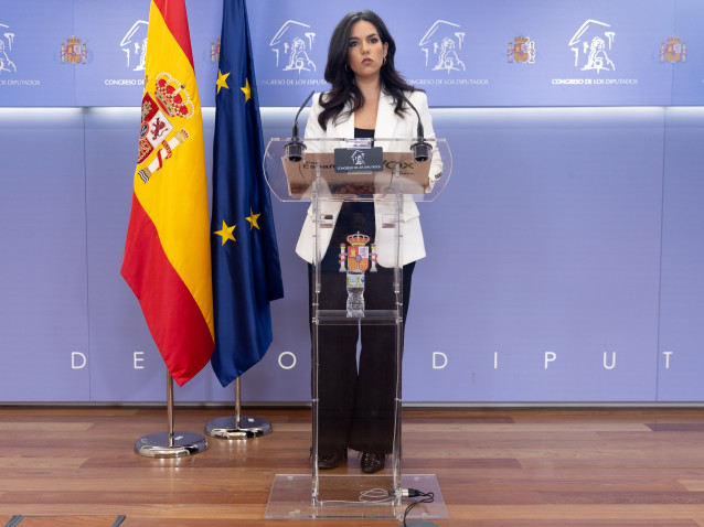 La portavoz de VOX en el Congreso, Pepa Millán, durante una rueda de prensa, en el Congreso de los Diputados, a 30 de abril de 2024, en Madrid (España).