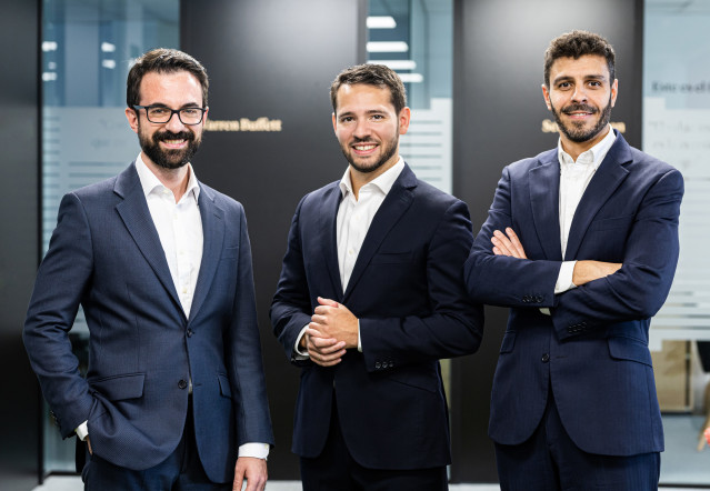 Archivo - El equipo de inversiones de Horos Asset Management formado por Javier Ruiz, Alejandro Martín y Miguel Rodríguez.