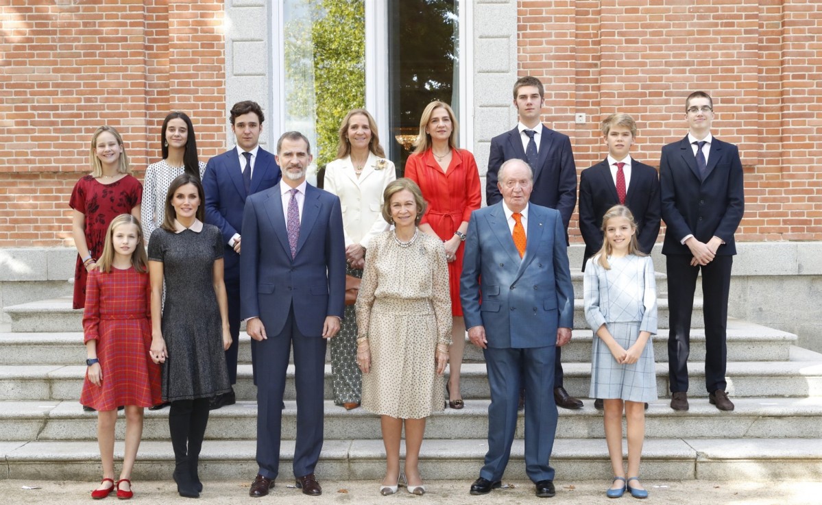 Infanta cristina con familia real ep
