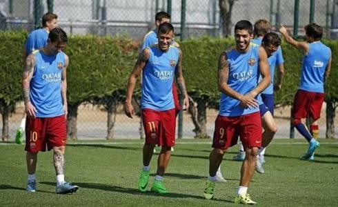 El Barça recupera al tridente para recibir al Málaga