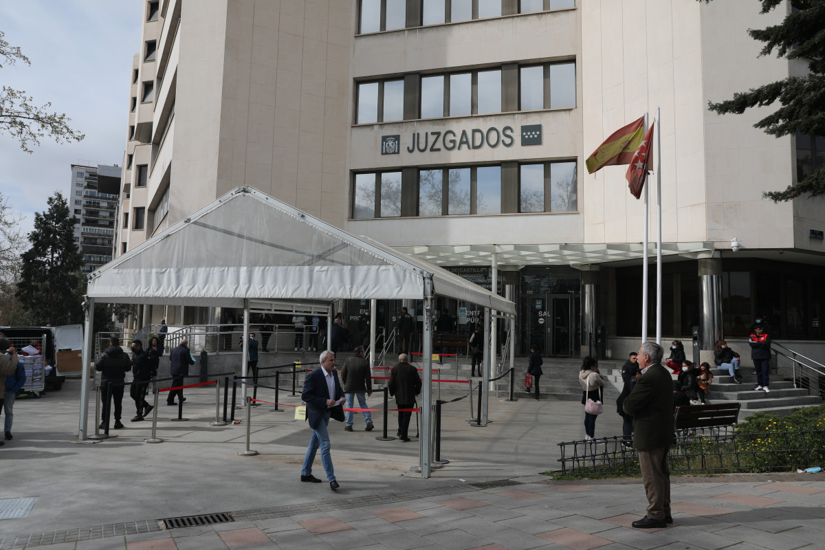EuropaPress 4370349 vista entrada juzgados madrid plaza castilla abril 2022 madrid espana