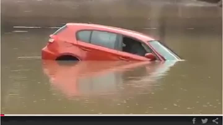 Mujer coche sagunto