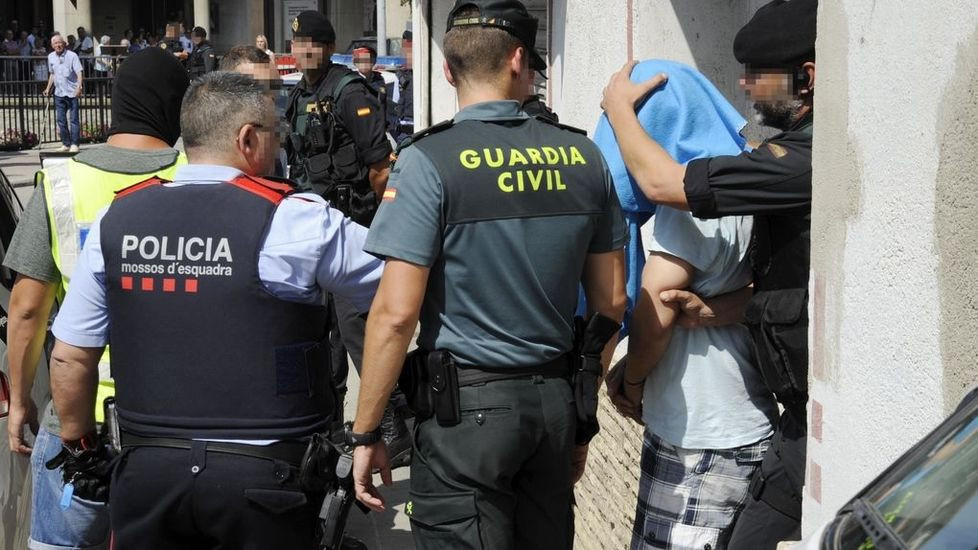 GuardiaCivilMossosRipollBarcelona 