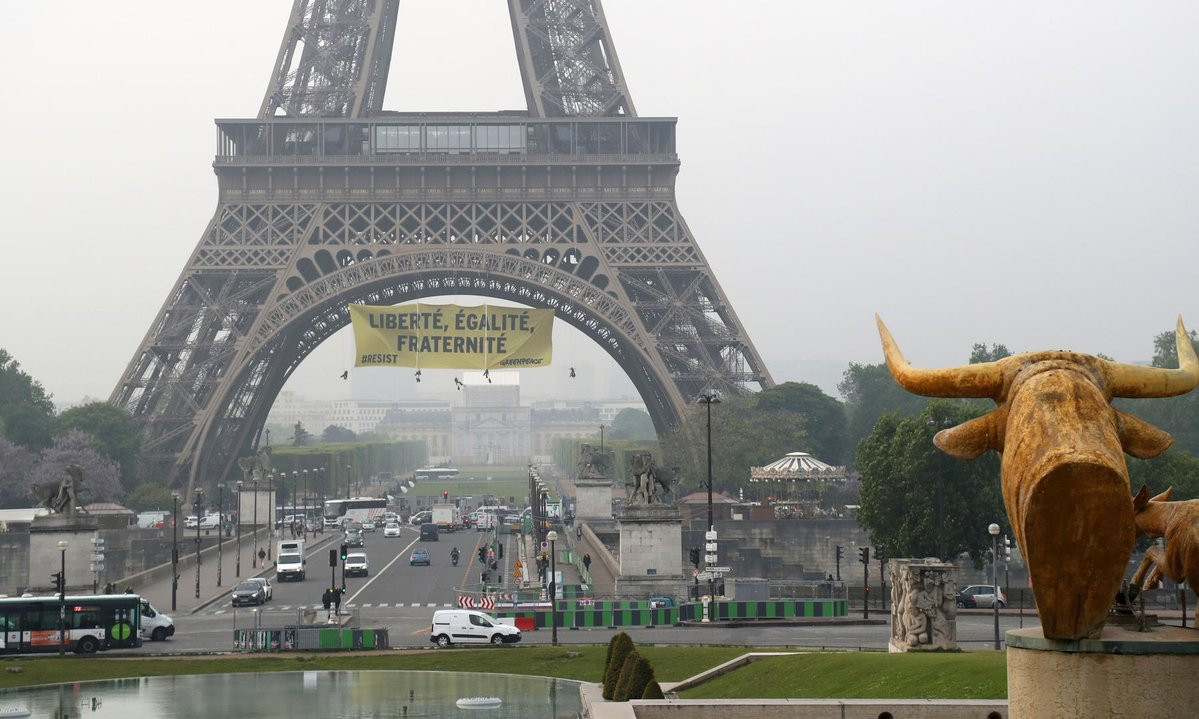 TorreEiffelGreenPeace