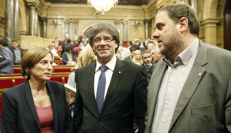 Forcadell puigdemont junqueras en el parlament