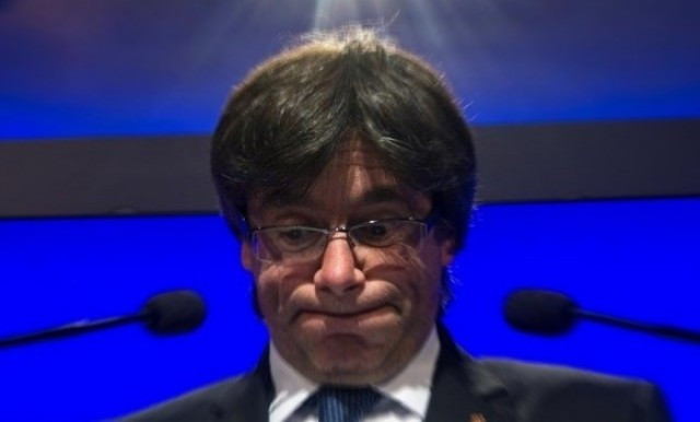 Puigdemont empuja Ok 1