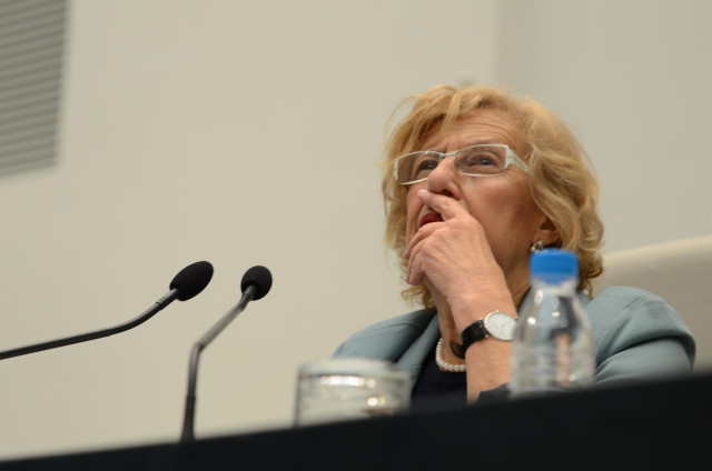 La alcaldesa de Madrid, Manuela Carmena, durante un pleno en el Ayuntamiento La alcaldesa de Madrid, Manuela Carmena, durante un pleno en el Ayuntamiento
