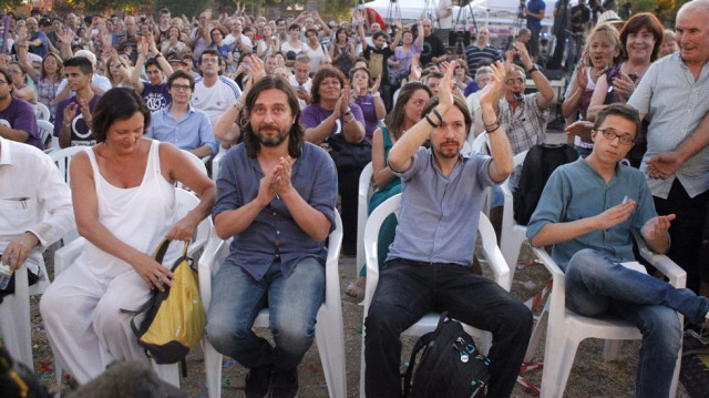 Primeras declaraciones de Iglesias contra IU