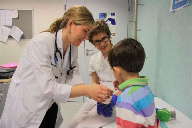 Organizaciones de pacientes piden regularizar el derecho a ser atendidos en otras CCAA "sin restricciones"