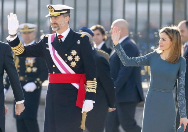 Felipe y Letizia presidiendo su primera Pascua Militar