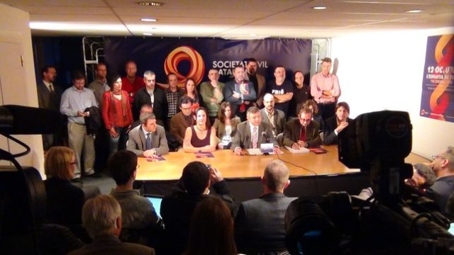 Societat Civil Catalana llama a no participar en la votación Societat Civil Catalana llama a no participar en la votación