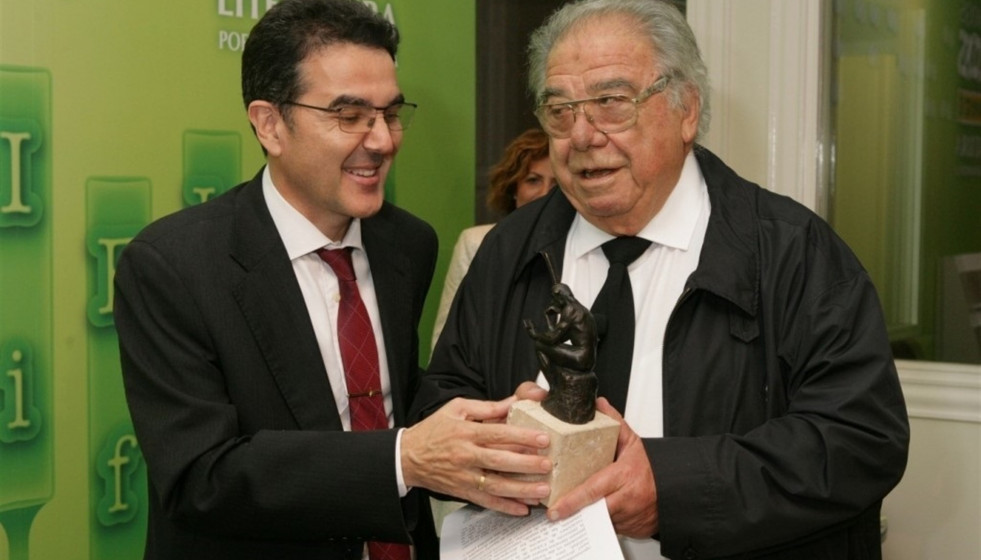 ONCEhomenajeaalpoetaroteoAngelGarcia