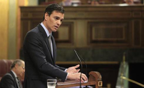 Sánchez pide a Montoro que dimita y deje el escaño "por decencia política"