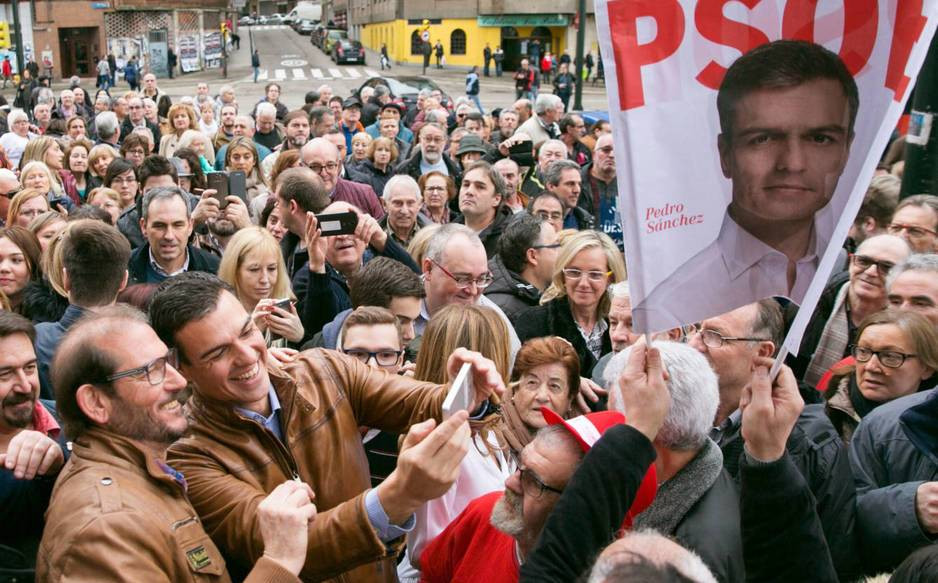 Pedro sanchez militantes psoe