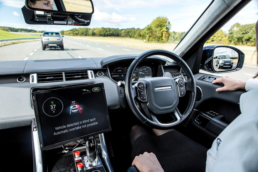 Interior de un coche autónomo