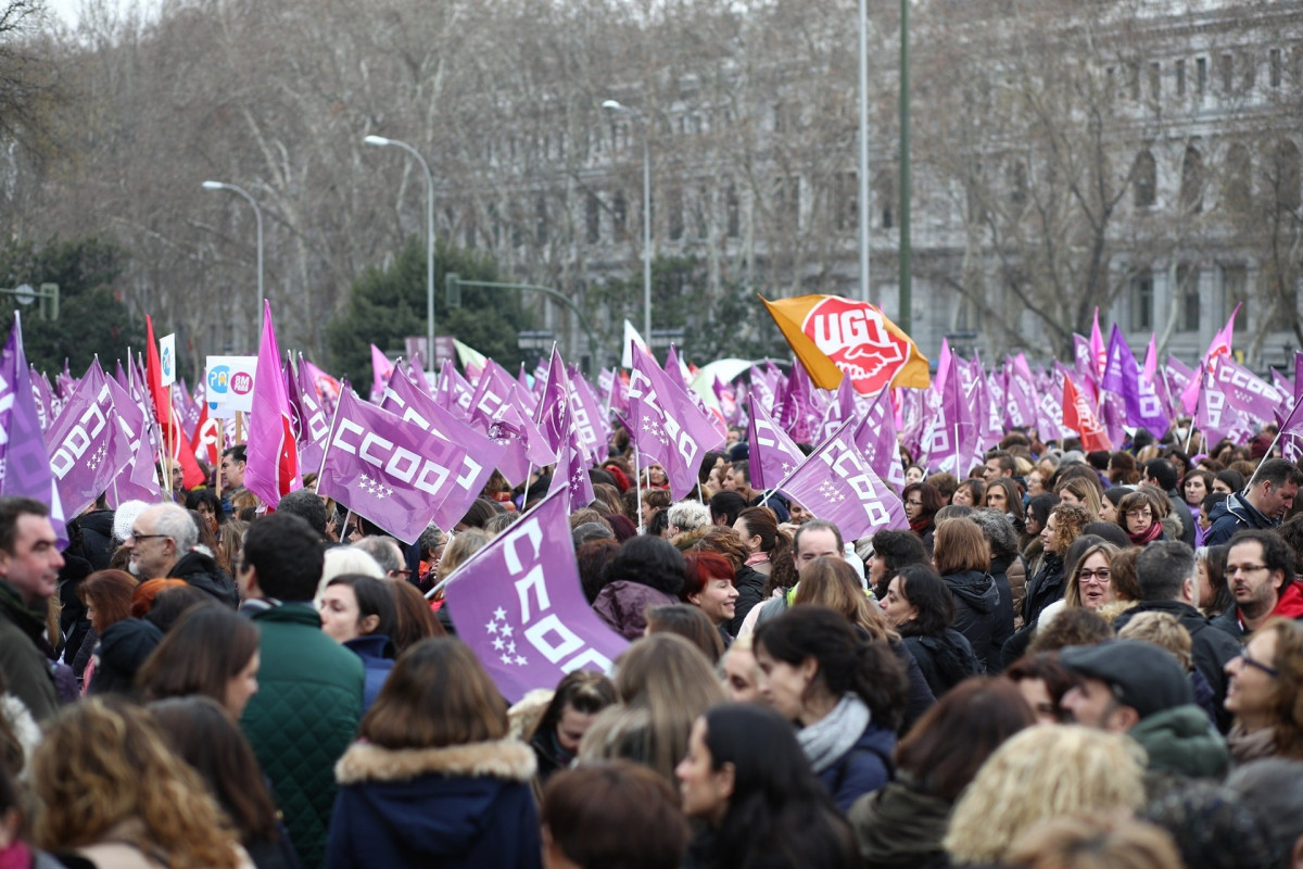 Mujeres se concentran en Cibeles (Madrid) por el Du00eda Internacional de la Mujer