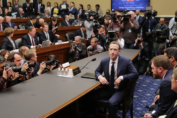 Zuckerberg en el Congreso