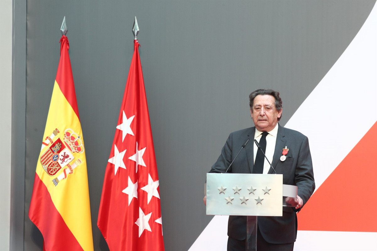 Alfonso Ussu00eda en el Acto de entrega de las Medallas de Oro del 2 de mayo