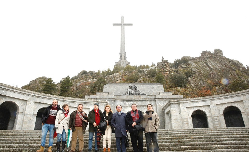 Una delegaciu00f3n de la Ejecutiva del PSOE se desplaza al Valle de los Cau00eddos