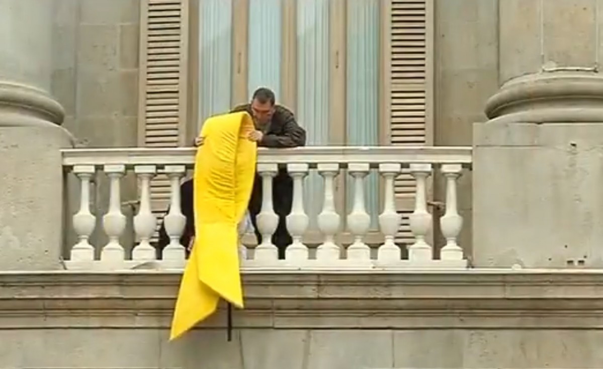 Lazo amarillo ayuntamiento bcn ep