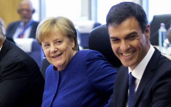 Merkel sanchez cumbre emergencia  2