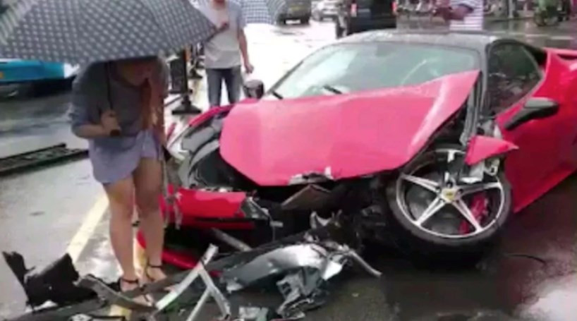 Destruye Ferrari 458 Italia