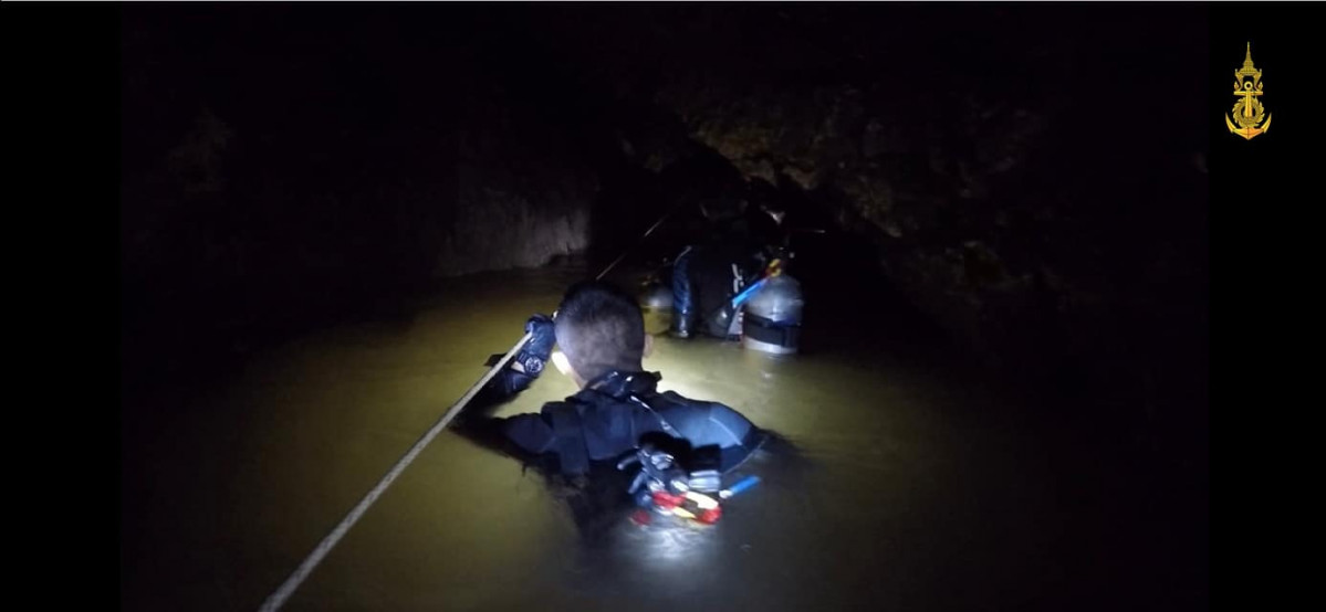 Trabajos de rescate en Tailandia