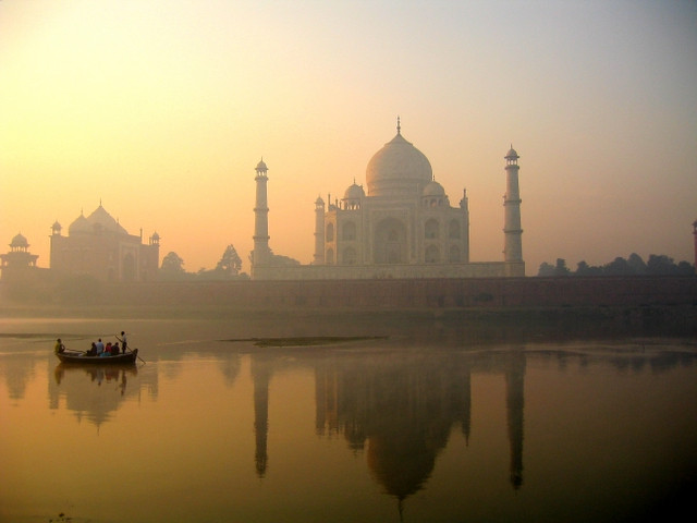 El ru00edo Yamuna junto al Taj Mahal
