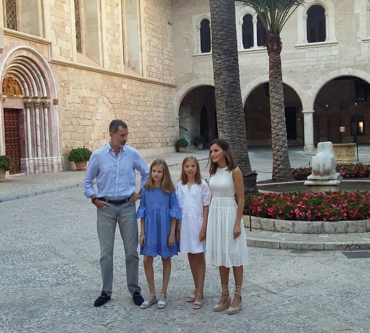 Familia Real en el Palacio de La Almudaina