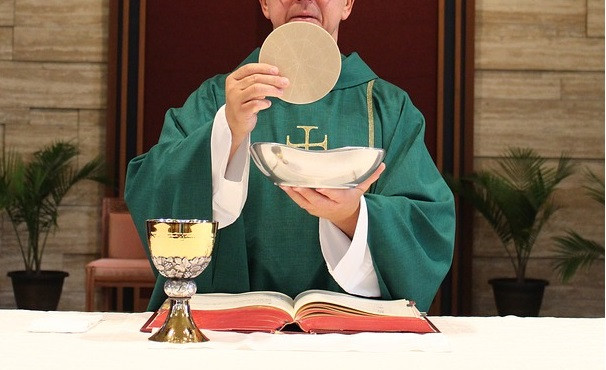 Sacerdote