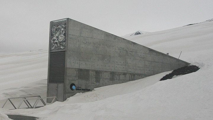 La entrada a la Bu00f3veda de Semillas, Isla Svalbard, Noruega