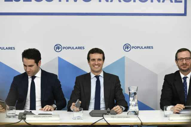 El presidente del Partido Popular, Pablo Casado, preside la reunión del Comité E