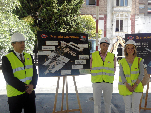 Ignacio González Velayos visita las obras de Metro de Madrid en Cavanilles