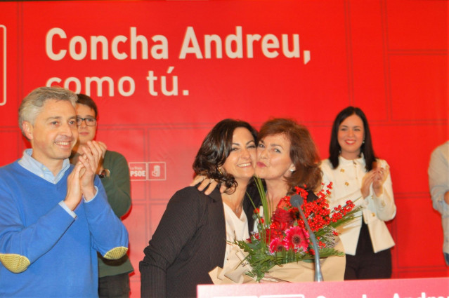 Carmen Calvo junto a Concha Andreu en Logroño